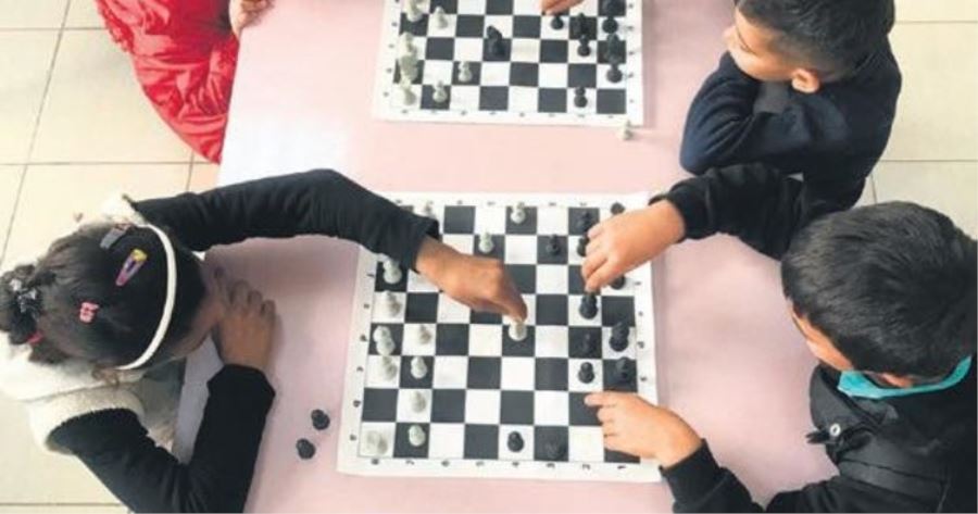 Öz Ağaç İş Sendikası, Ceylanpınar’daki Öğrencilerin Yüzünü Güldürdü