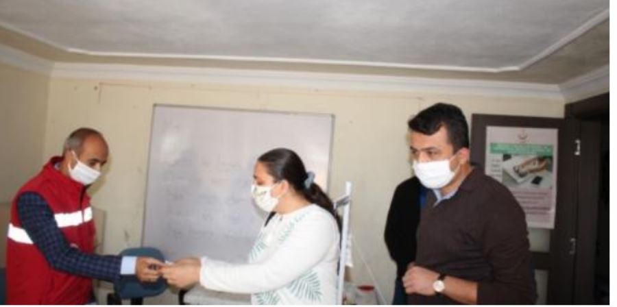 KAYMAKAM KEKLİK’TEN MASKE ÜRETİMİNE DESTEK ZİYARETİ