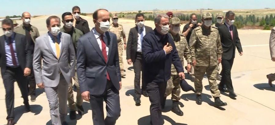 BAKAN AKAR, KUVVET KOMUTANLARIYLA BİRLİKTE ŞANLIURFA’DA