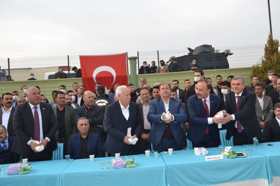 VALİ ERİN, BARIŞ GÜVERCİNLERİNİ UÇURDU