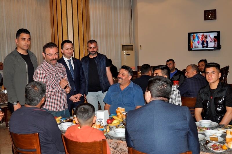 Kaymakam Caner’den Şehit Aileleri ve Gaziler Onuruna İftar Yemeği