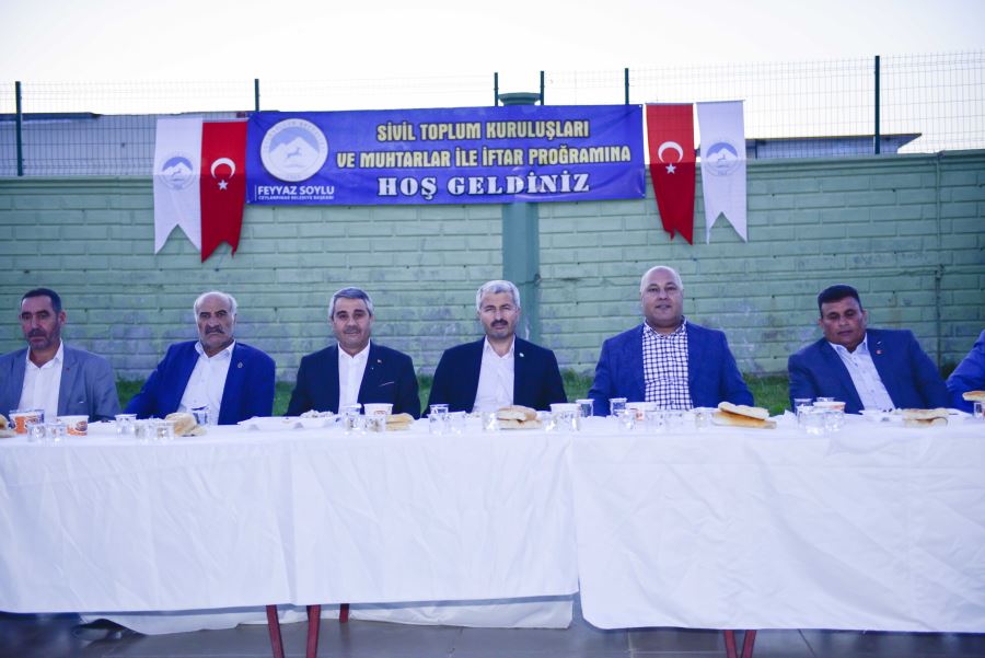 Başkan Soylu, STK ve Muhtarlarla İftar’da Bir Araya Geldi