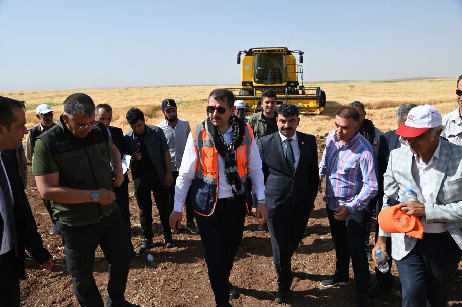 Şanlıurfa Valisi Salih Ayhan, bildik vali profilinin dışında bambaşka bir vali