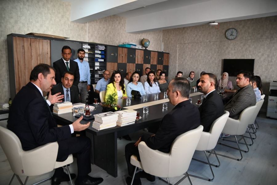 Vali Ayhan, Altınbaşak Mesleki ve Teknik Lisesini ziyaret etti 