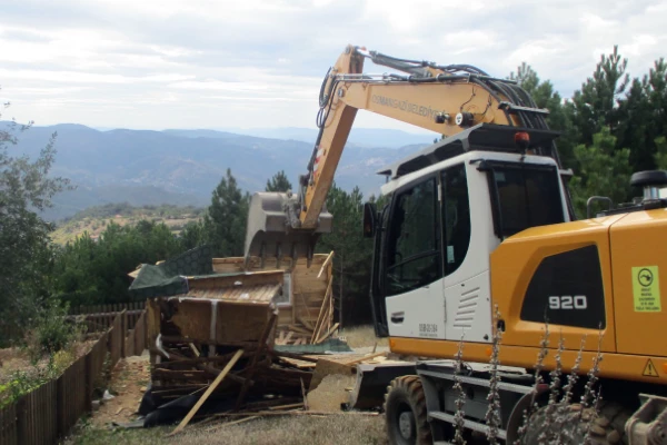 Osmangazi Belediyesi tarafından 87 kaçak yapı yıkıldı