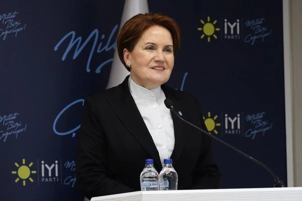 Akşener, şehit askerin ailesiyle telefonda görüştü 