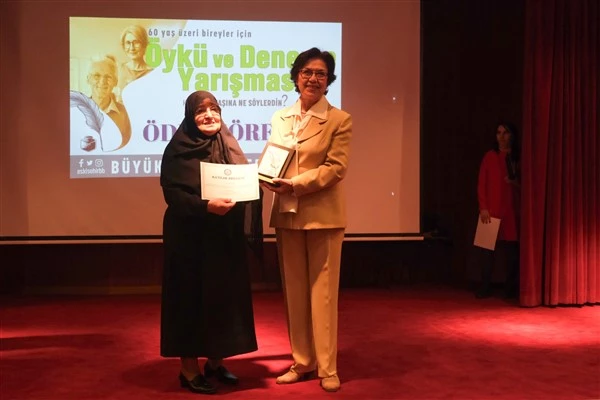 Eskişehir’de öykü ve deneme yarışmasının ödülleri sahiplerini buldu 