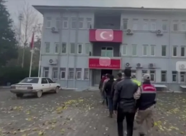 Ceylanpınarda Göçmen Kaçakçılığı Operasyonu; 15 kişi tutuklandı 