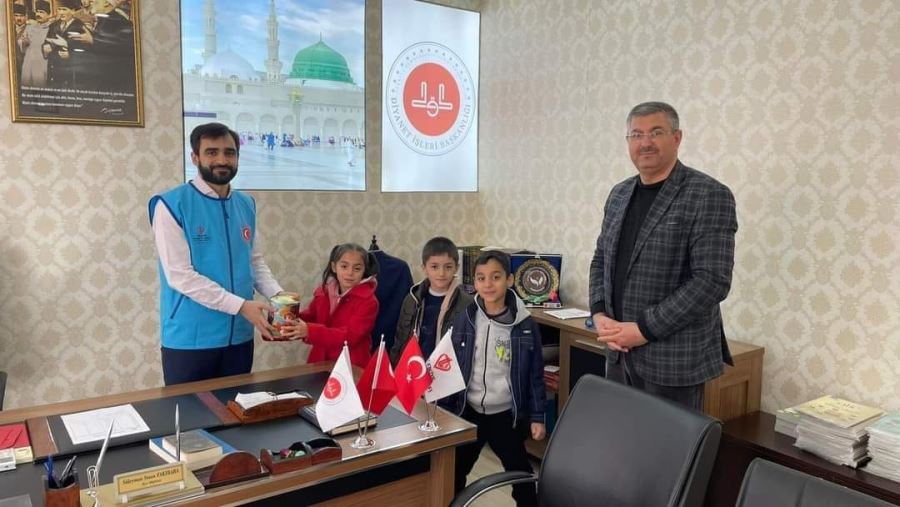 Ceylanpınarlı Çocuklar Kumbaralarını Depremzedelere Bağışladı