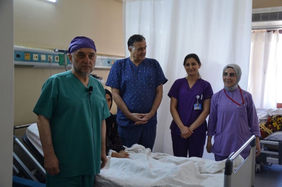 Şanlıurfa’da kalbi durdurularak kistleri temizlendi.