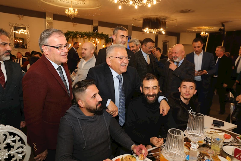 Başkan Büyükkılıç, basın mensupları ile buluştu