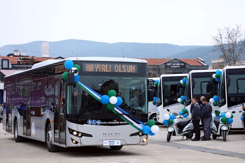 Büyükşehir, Muğla’nın hizmetine sunduğu 109 yeni aracını tanıttı