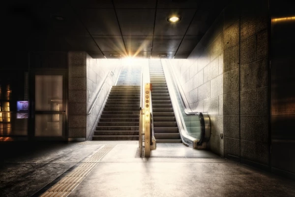 Yenikapı-Hacıosman metrosunda intihar girişimi