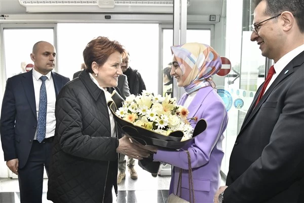 Akşener’den İYİ Parti Sivas İl Başkanlığı’na ziyaret 