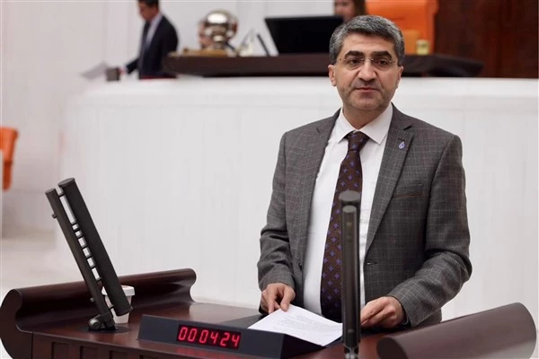 DEVA Partili Ekmen: “THY’nin şehir tanıtımlarında neden Mersin’e yer verilmedi?”