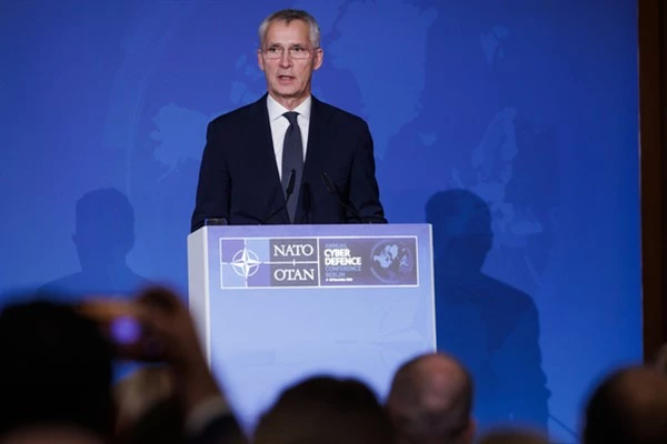 NATO Genel Sekreteri Stoltenberg, Macaristan Başbakanı Orban ile görüştü