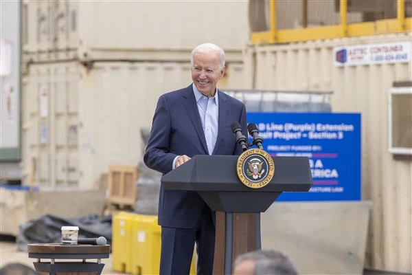Biden: “Tüm işçilere adil ücret ödenmesini sağlamaya kararlıyım”