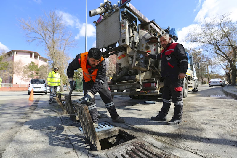 ASKİ, Başkent genelinde kapsamlı bir temizlik çalışması başlattı