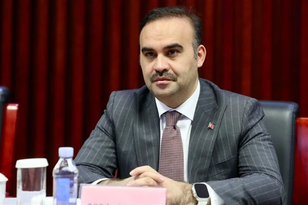 Bakan Kacır, TBMM