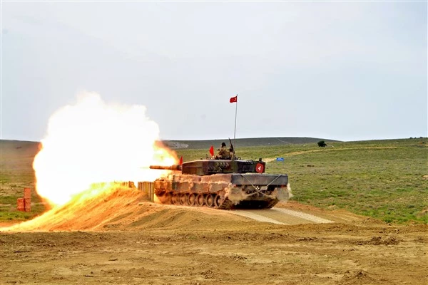 Tank Okul Komutanlığı kursiyerleri, Tank Topu Atışları gerçekleştirdi