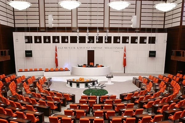 Bakan Göktaş, Mecliste Milletvekilleriyle bir araya geldi