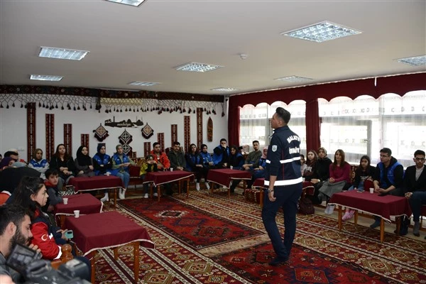 Malatya Büyükşehir İtfaiyesi, Sivil Savunma Günü’nü kutladı