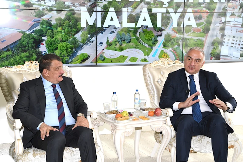 Bakan Ersoy, Başkan Gürkan
