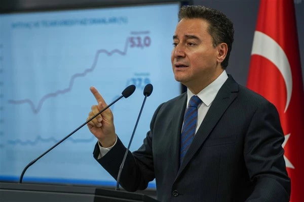 Babacan: “Kürsüde atılan sloganların Gazze’ye bir yararı yok” 