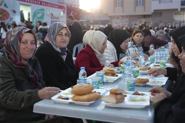 Eskişehir Belediyesi, Çifteler’de iftar programı düzenledi 