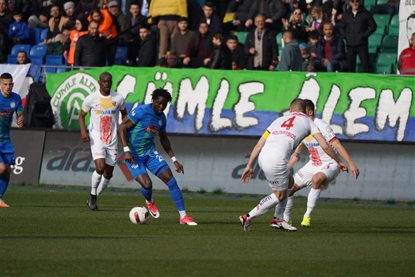 Çaykur Rizespor: 3 – Mondihome Kayserispor: 0
