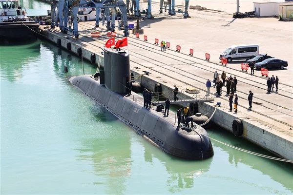 TCG Anafartalar, Arnavutluk