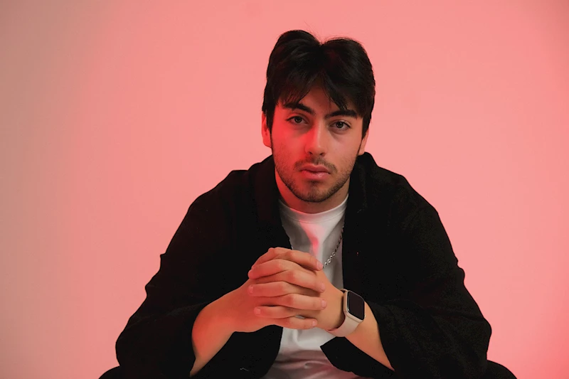 Ezheran’ın yeni single’ı “Aslında” çıkıyor