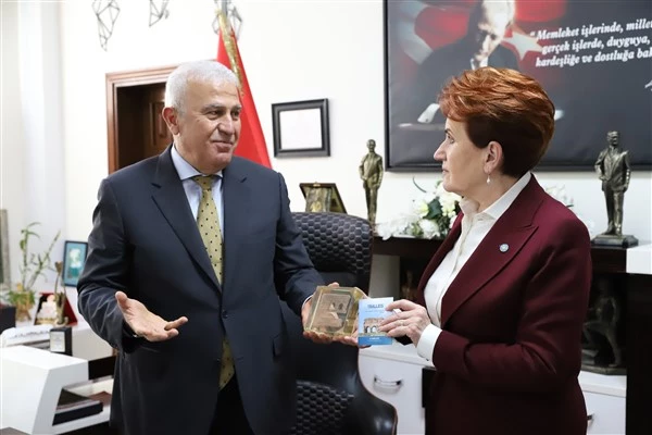 Akşener,  Efeler Belediye Başkanı Atay