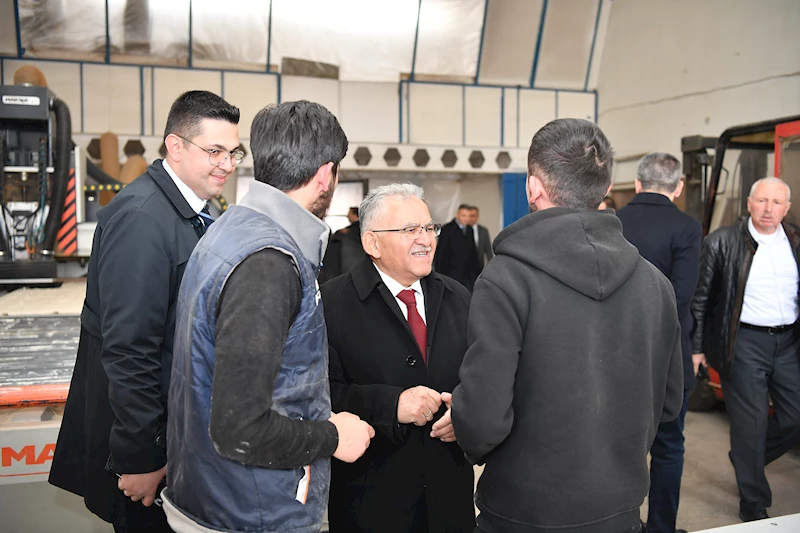  Başkan Büyükkılıç, esnafı ziyaret etti