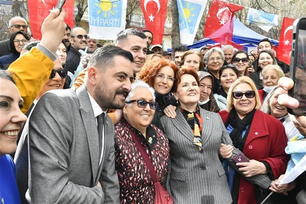 Akşener’den Eskişehir’de esnaf ziyareti