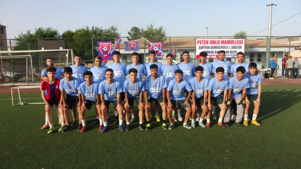 Ceylanpınar Demir Spor Törenle Şampiyonluk Kupasını Aldı