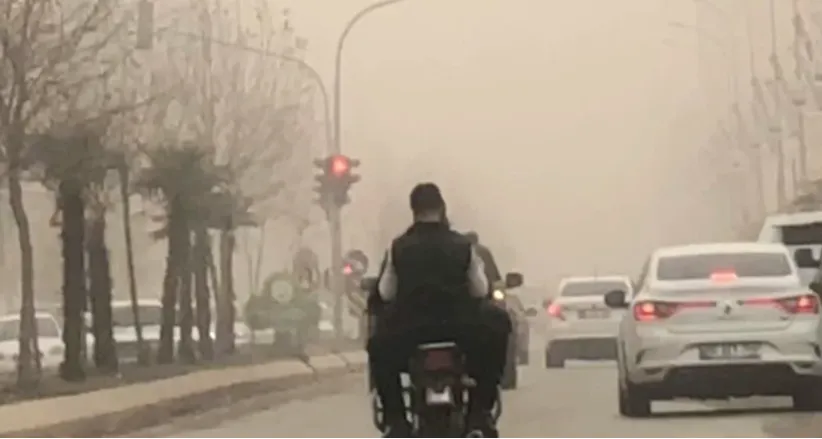 Ceylanpınar Yağmur Beklerken Toprak Yağıyor!