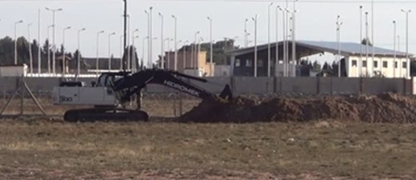 Akçakale`nin Suriye Sınır Hattına Hendek
