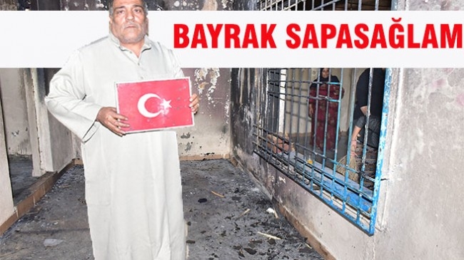 Bütün ev yandı ama bayrağa bir şey olmadı