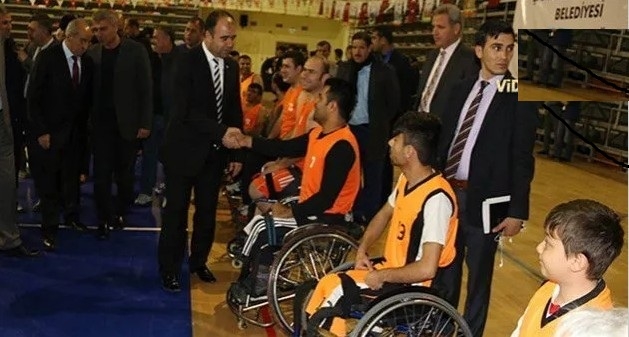 Büyükşehirden Amatör Takımlara Malzeme Desteği