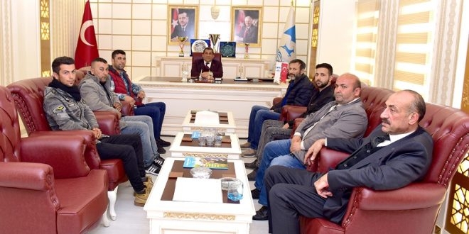 CEYLANPINAR DA HDP?Lİ AİLE AK PARTİYE KATILDI