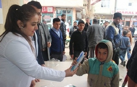 Ceylanpınar Devlet Hastanesi, Bedava Diş Macunu ve Diş Fırçası Dağıttı