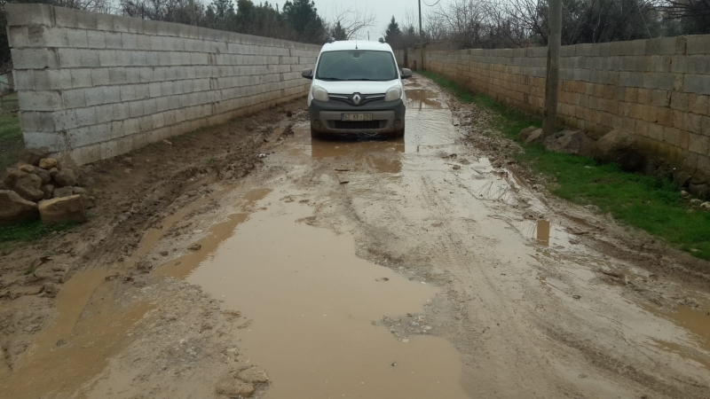 Ceylanpınar Saraççeşme Mahallesi?nin Yolları İçler Acısı 