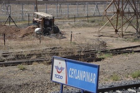 Ceylanpınar`da 2 YPG`li yakalandı