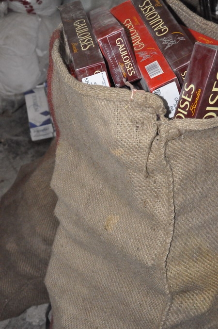 Ceylanpınar?da 2000 Paket Kaçak Sigara Yakalandı