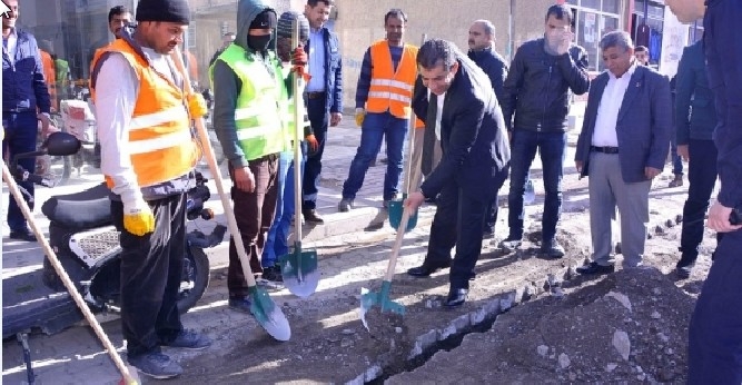 Ceylanpınar`da Ana Caddelerin Elektrik Hatları Yeraltına Alınıyor