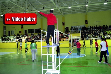 Ceylanpınar?da bir ilk: Bayanlar Voleybol Turnuvası