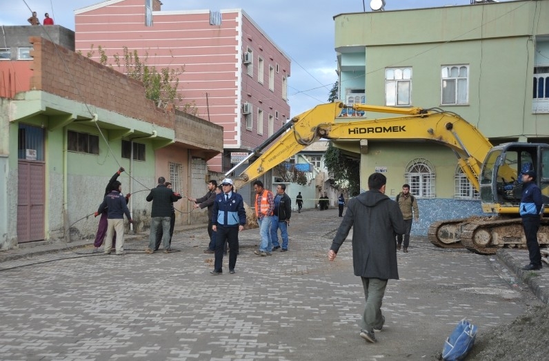 Ceylanpınar?da Minare Yıkımı Gerçekleştirildi