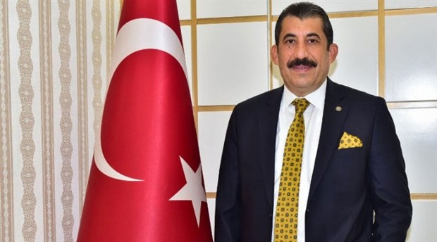 Eski AK parti`li  Belediye başkanın kızı 5 yıl işe gitmeden 251 bin lira maaş almış