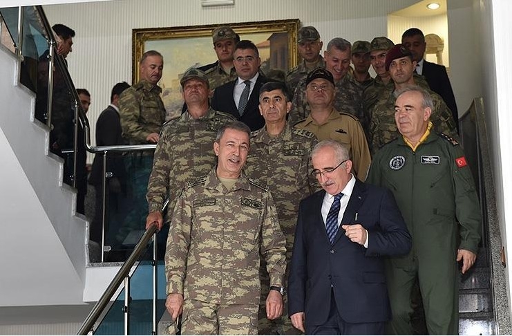 Genelkurmay Başkanı Akar Şanlıurfa`da birlik komutanlarıyla toplandı